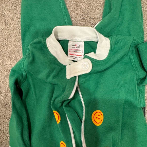 GUC Hanna andersson elf pajama 12-18 months - Picture 2 of 3